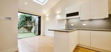 Flat for sale in Goldhurst Terrace, London NW6