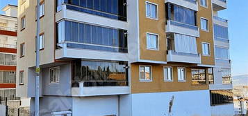 KUZEY'DEN KAPALI OTOPARKLI 2+1 105 M2 SATILIK DAİRE