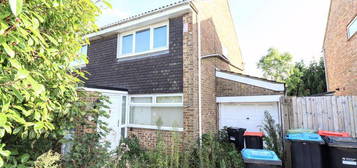 2 bed semi-detached house for sale