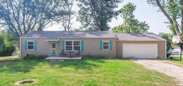 1502 W  William St, Savannah, MO 64485