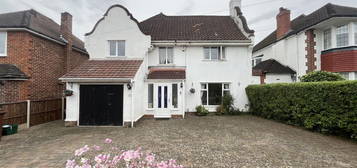 4 bed detached house to rent