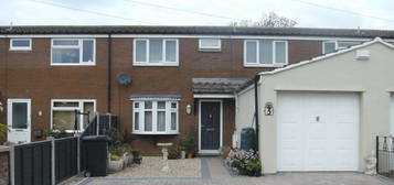 Terraced house to rent in Richmond Close, Bridgwater TA6