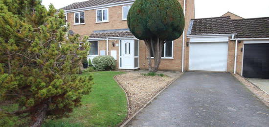 Semi-detached house to rent in Fir Tree Close, Flitwick MK45