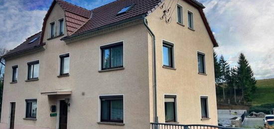 Charmantes Einfamilienhaus mit Garage