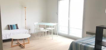 Studio meublé  à louer, 1 pièce, 33 m², Étage 1/–