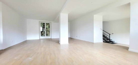 Maison 1 étage  à vendre, 6 pièces, 3 chambres, 130 m²