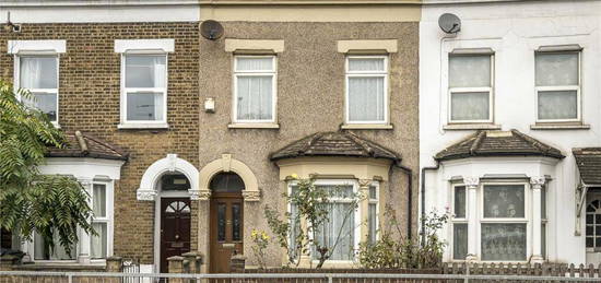 4 bedroom terraced house