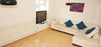 2 bed flat to rent