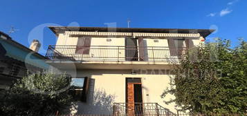 Villa bifamiliare Spoleto [Cod. rif 202120M3VRG]