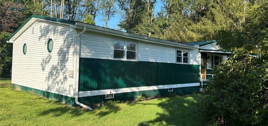 12269 18 Hwy, Conneaut Lake, PA 16316