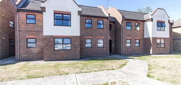 Flat for sale in The Ashleighs, Canvey Island SS8