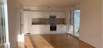 GREENCITY - TOLLE WOHNUNG - GROSSE TERRASSE - MIT EINER KRAFT- U SCHUKO KOMBISTECKDOSE