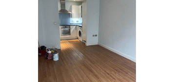 2 bed flat to rent