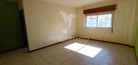 Apartamento T1 em Loures