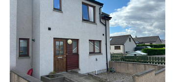 3 bed semi-detached house for sale