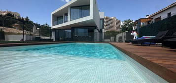 Chalet en calle Camelia en Torrequebrada, Benalmádena