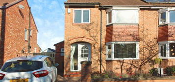 3 bedroom semi-detached house for sale