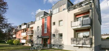 Frisch modernisierte 3-Zimmerwohnung mit Balkon und Gartenzugang in Heimersdorf