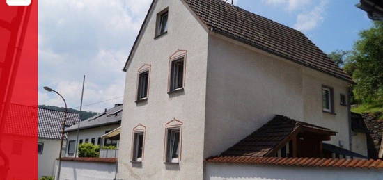 Gepflegtes Einfamilienwohnhaus mit Garage