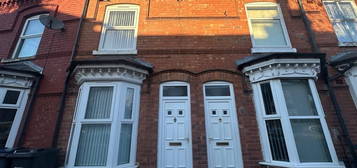 4 bedroom terraced house