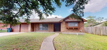 302 Laurel St, Bryan, TX 77801