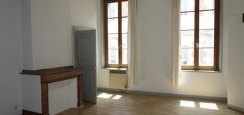 Location appartement 2 pièces 80 m²