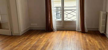 Appartement  à louer, 3 pièces, 2 chambres, 79 m²