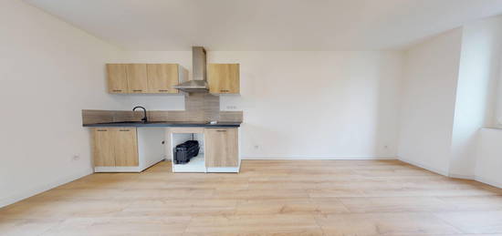 À Vendre : Appartement rénové de 35 m2 avec jardin privé