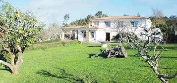 Chalet en Bergondo