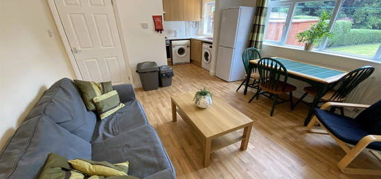 3 bed shared accommodation to rent