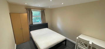 Flat to rent in Broadlands Road, Southampton SO17