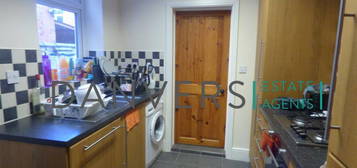 4 bedroom terraced house