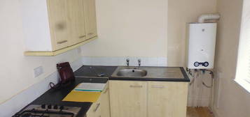 2 bedroom ground floor flat to rent