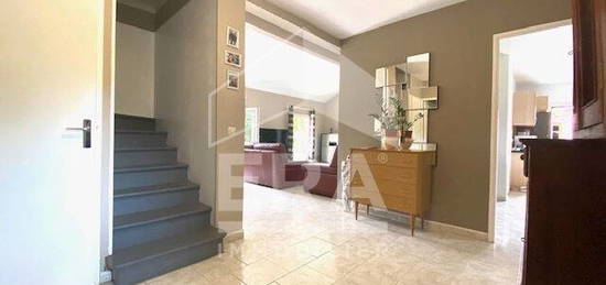 Maison  à vendre, 7 pièces, 5 chambres, 191 m²