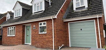 Detached house to rent in Gordon Road, Highcliffe, Christchurch BH23