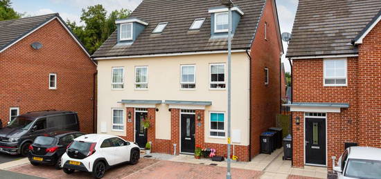 4 bedroom semi-detached house for sale