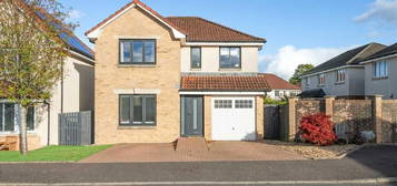 4 bed detached house for sale