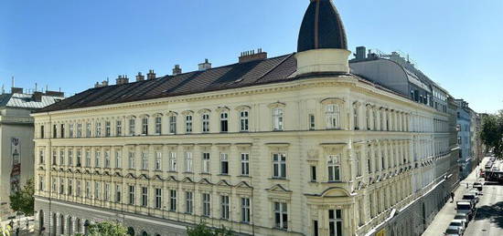 Schnell seine! 4-Zimmer im Altbau-Erstbezug mit großer Loggia und feinster Qual…