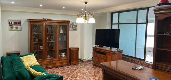 Apartament 2 camere Faleza Nord-vedere frontala la plaja Zoom-400 euro