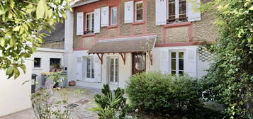 Maison 6 pièces à Vaux-le-pénil (77000)