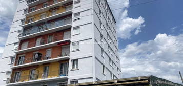 Appartement à vendre, 4 pièces, 2 chambres, 68 m²