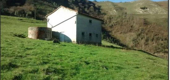 Finca rústica en venta en Corvera de Toranzo