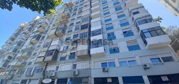 Apartamento T2 à venda na Calçada de Carriche