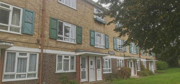 2 bed maisonette to rent