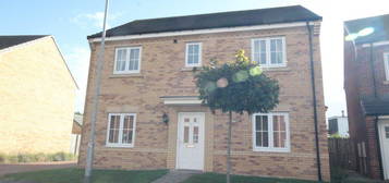 4 bed detached house for sale