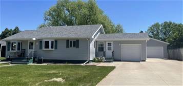 626 N Huron Ave, Pierre, SD 57501