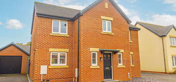 4 bed detached house for sale