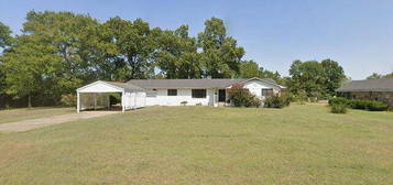 509 NE 10th St, Wagoner, OK 74467