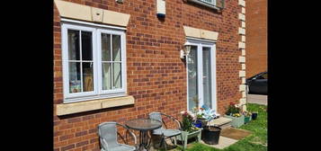 2 bed flat to rent