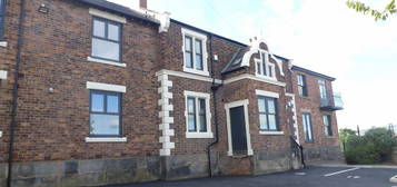 Flat to rent in Apt 7 Bathmasters House, Canal Street, Macclesfield SK10